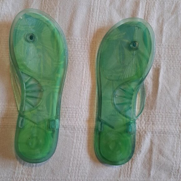 Lilly Pulitzer size 6 jelly sandals sail boat design - Picture 2 of 3